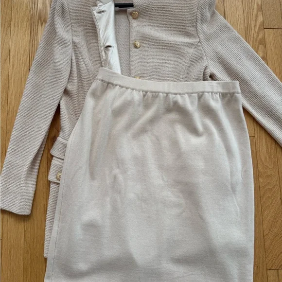 St. John Suit Set - Skirt and Blazer - Picture 3 of 9